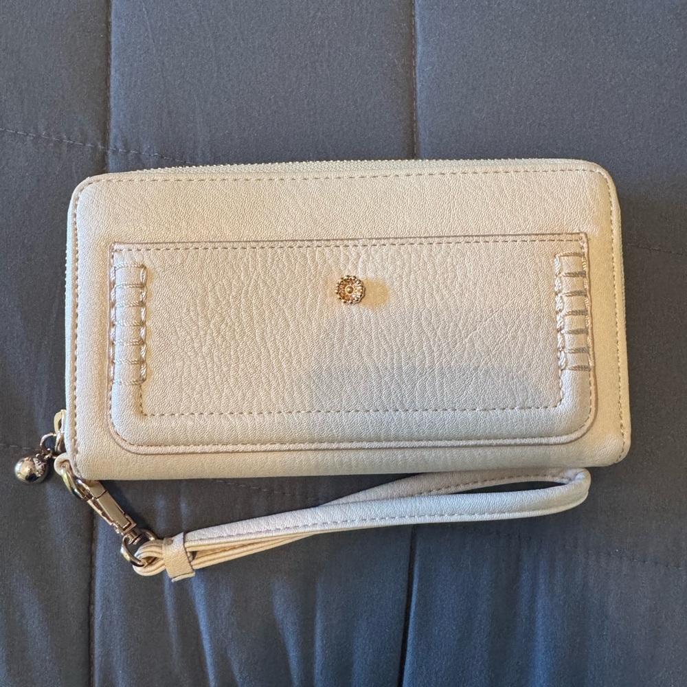Lauren Conrad Light Pink Full Size Wallet Wristlet Clutch